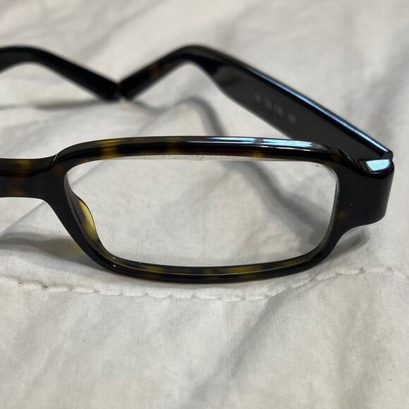 Gucci Tortoiseshell Rectangular Eyeglasses Scratched Lens Great for your Rx! Lux - Picture 9 of 10